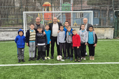 Büyükorhan'daki halı saha sil baştan yenilendi