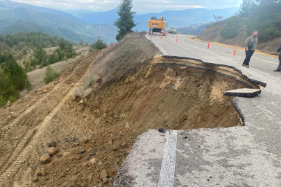 Büyükorhan’da heyelan engeli aşıldı: Zaferiye yolu yeniden trafiğe açıldı