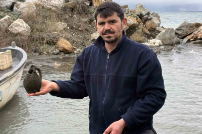 İznik Gölü’nde balıkçıların ağına küp takıldı