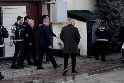 Bursa Büyükşehir Belediye Başkanı Bozbey gözaltına alındı