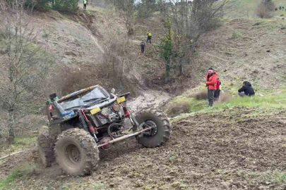 Bursa’da Off-Road yarışında takla attı...Nefes kesen anlar kamerada